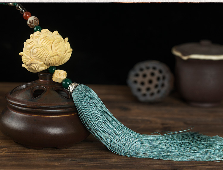 New yellow poplar wood hanging lotus car hanging pieces wood crafts lotus three-dimensional hanging pieces New yellow poplar wood hanging lotus car hanging pieces wood crafts lotus three-dimensional hanging pieces