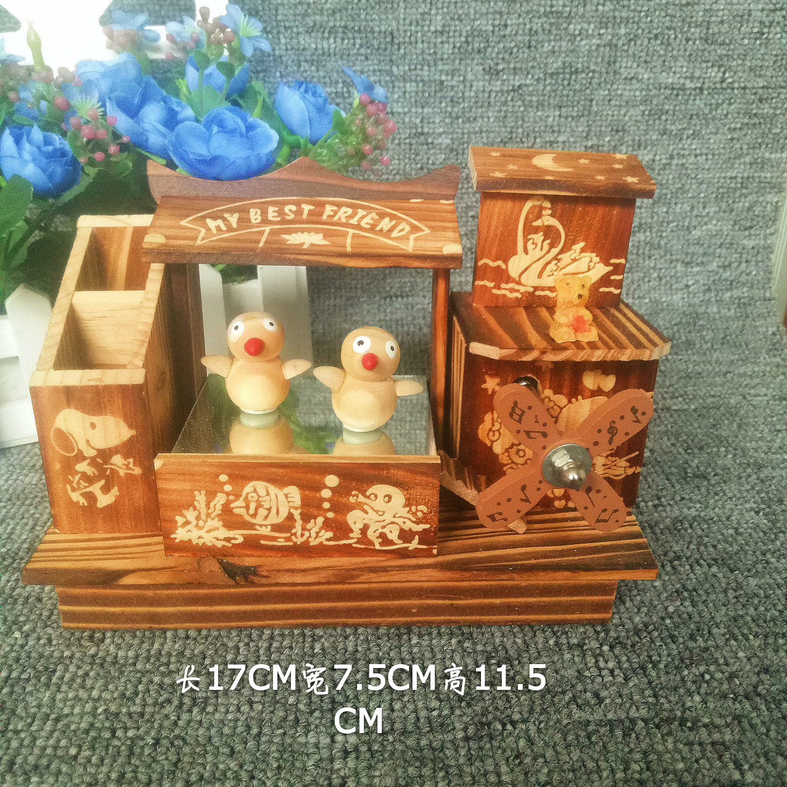 Factory wholesale creative wood rotation music wood windmill duck dance windmill wooden tourist crafts