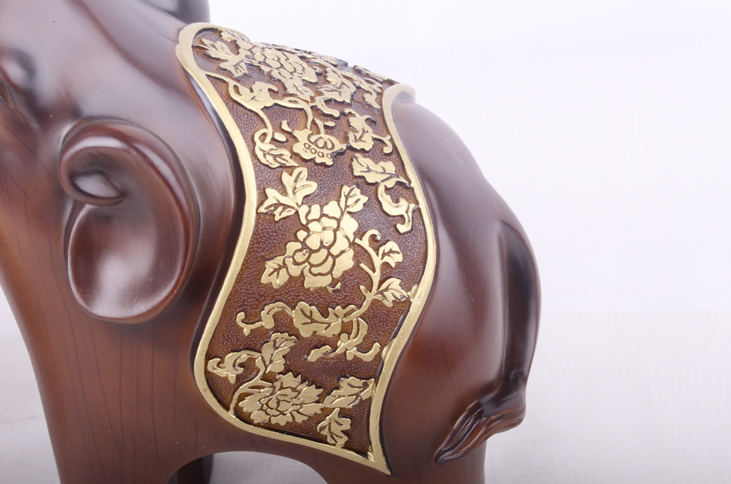 Resin Crafts Creative Wood Grain Happy Couple Elephant Decoration Living Room TV Cabinet Home Decoration Wedding Gift Resin Crafts Creative Wood Grain Happy Couple Elephant Decoration Living Room TV Cabinet Home Decoration Wedding Gift
