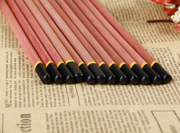 Factory direct wood-colored triangle pencils green pencil crafts school supplies prizes Factory direct wood-colored triangle pencils green pencil crafts school supplies prizes