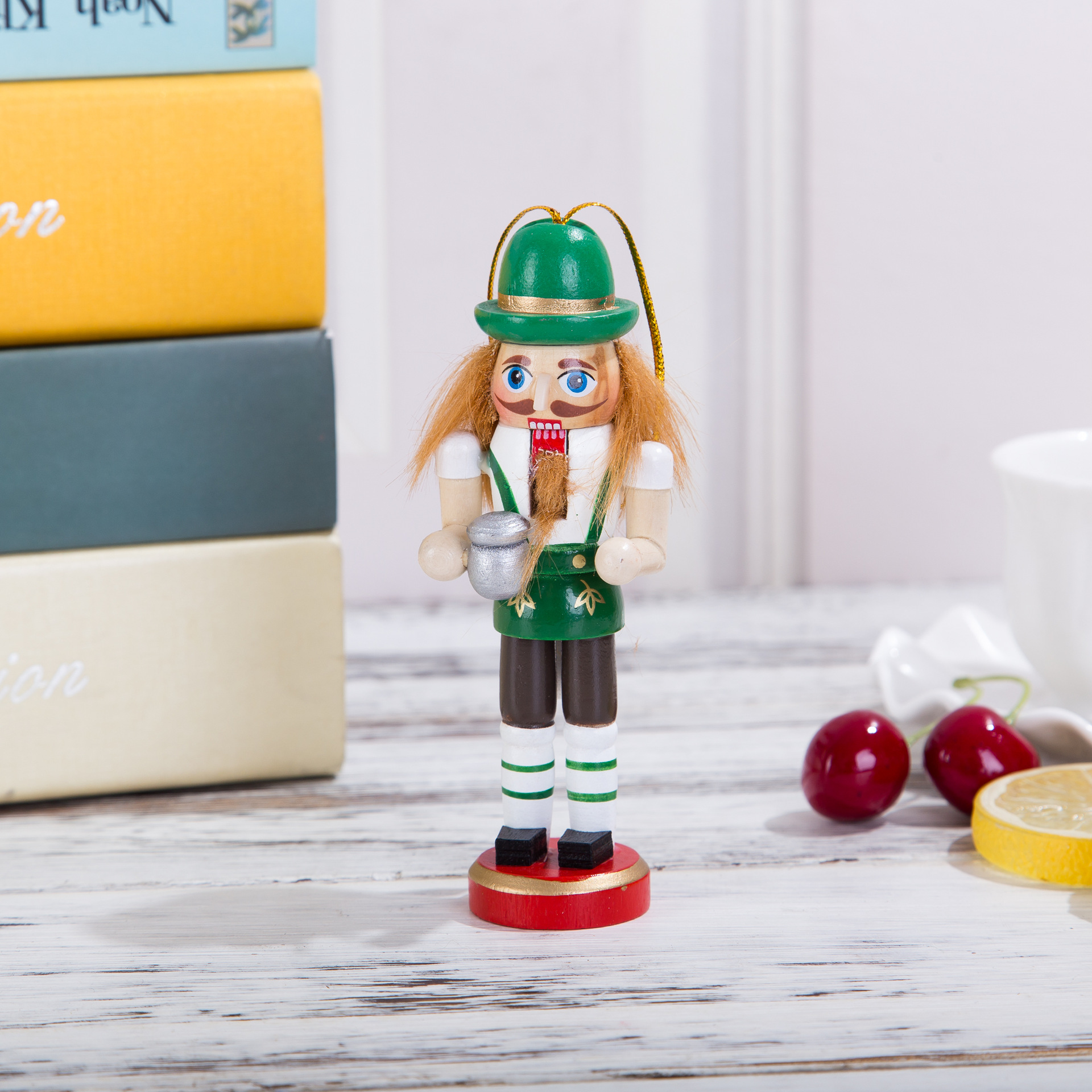 New wooden crafts Europe and the United States semi-manual wood decoration nutcracker decoration wholesale New wooden crafts Europe and the United States semi-manual wood decoration nutcracker decoration wholesale