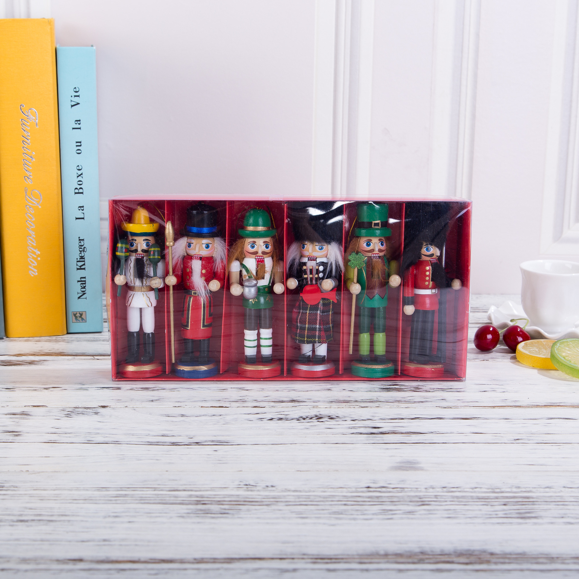 New wooden crafts Europe and the United States semi-manual wood decoration nutcracker decoration wholesale New wooden crafts Europe and the United States semi-manual wood decoration nutcracker decoration wholesale