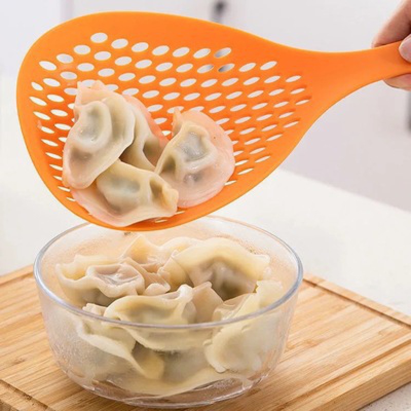Household Kitchen Skimmer Large Nylon Colander Noodles Water Sieve Hot Pot Strainer Long Handle Pasta Spoon Wive-Screen Ladle