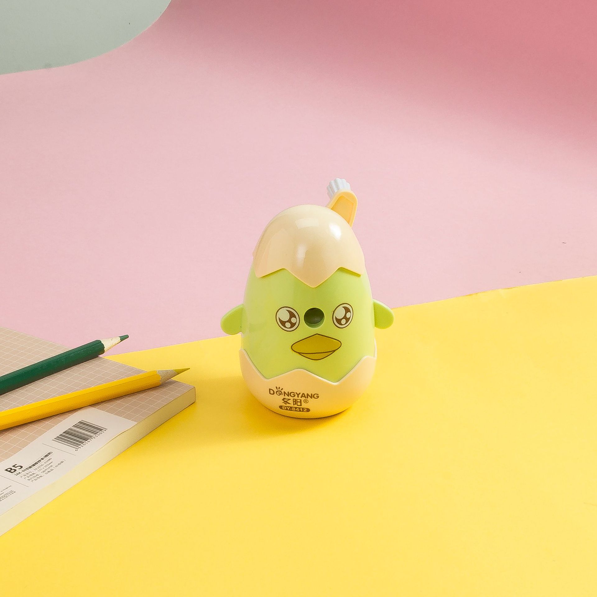 Creative animal model pencil sharpener cartoon hand swing pencil sharpener active entry and exit pen sharpener wholesale