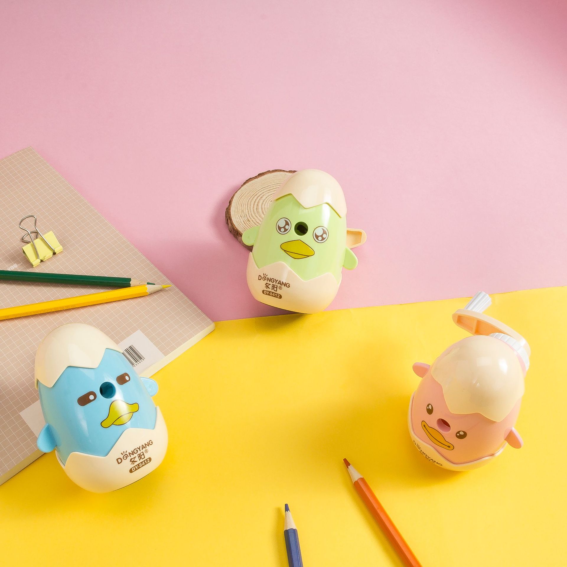 Creative animal model pencil sharpener cartoon hand swing pencil sharpener active entry and exit pen sharpener wholesale