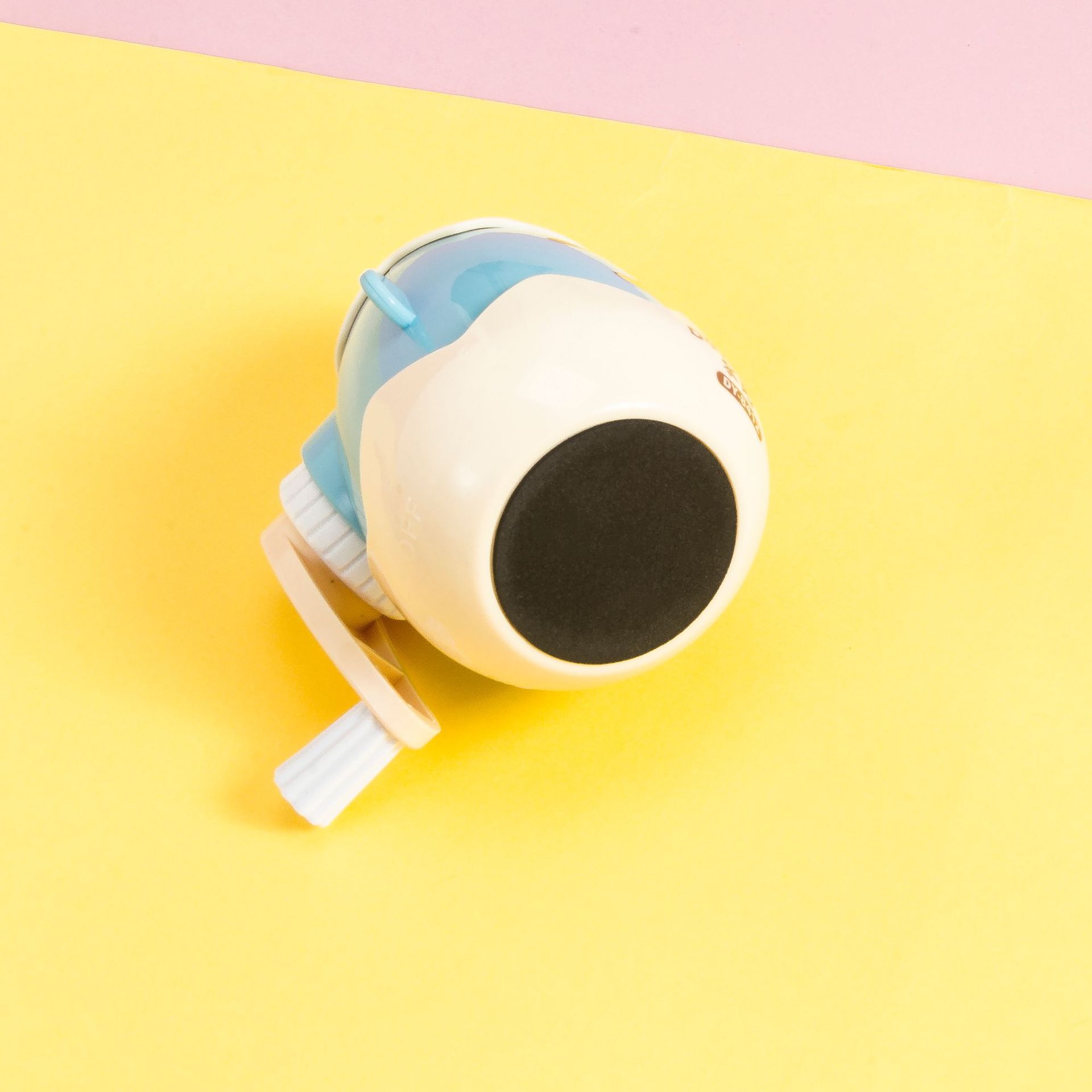 Creative animal model pencil sharpener cartoon hand swing pencil sharpener active entry and exit pen sharpener wholesale