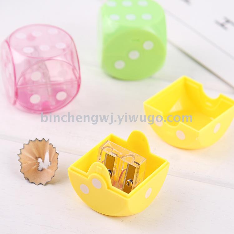 Dice  pencil sharpener Plastic double hole sieve pencil sharpener cute cartoon sharpener.