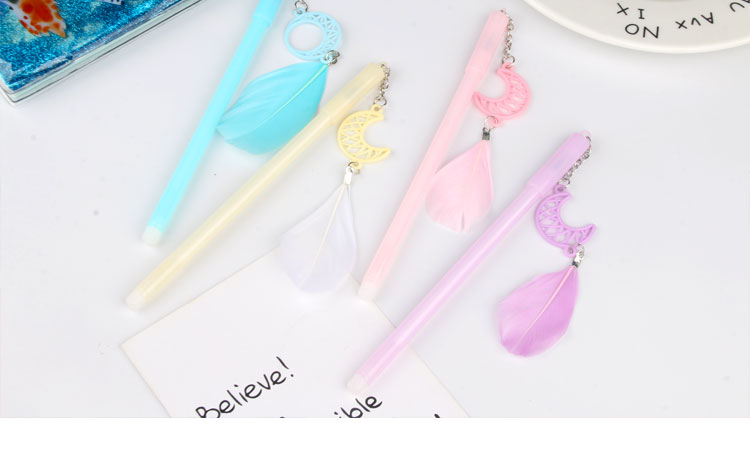 Japanese and Korean Creative Simple Clear New Moon Feather Pendant Black 0.5mm Gel Pen Student Studying Stationery Japanese and Korean Creative Simple Clear New Moon Feather Pendant Black 0.5mm Gel Pen Student Studying Stationery