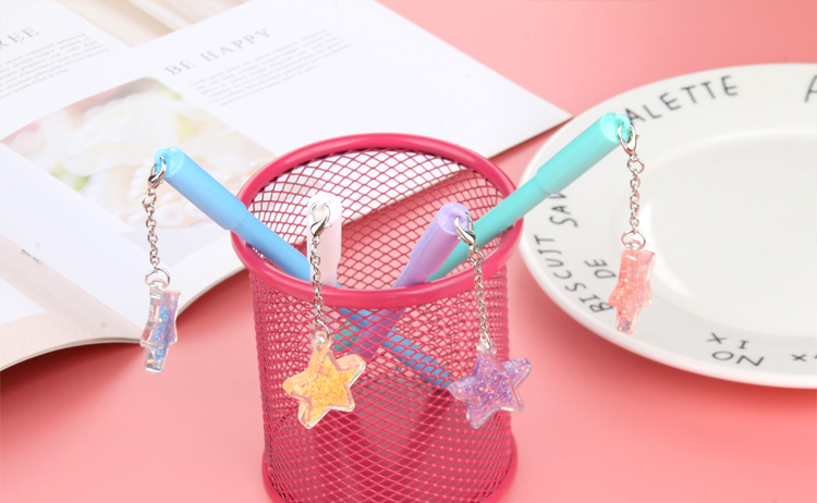Factory Direct Sales New Cartoon Starfish Pendant Gel Pen Internet Celebrity Pendant Pendant Pendant Pen Wind Chime Black Gel Pen