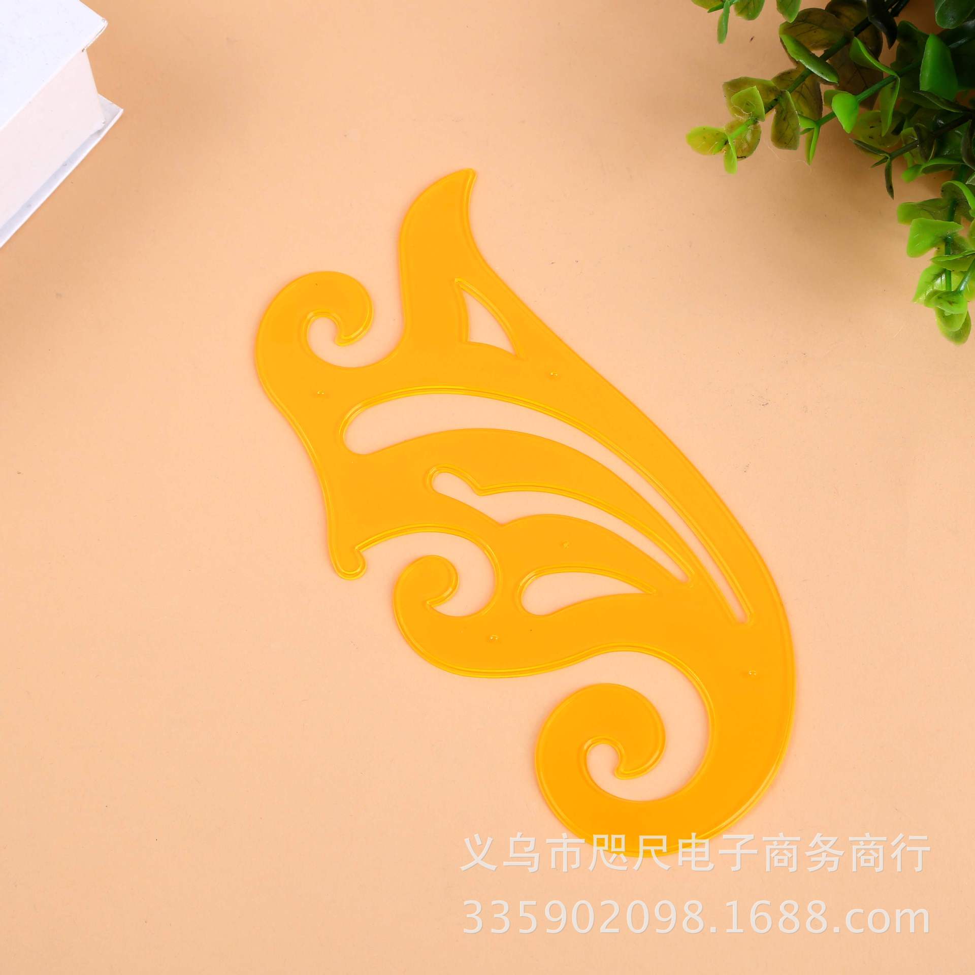 Bin bin-bin stationery factory direction-cartoon selling curve ruler cloud-shaped organic curve board 20cm