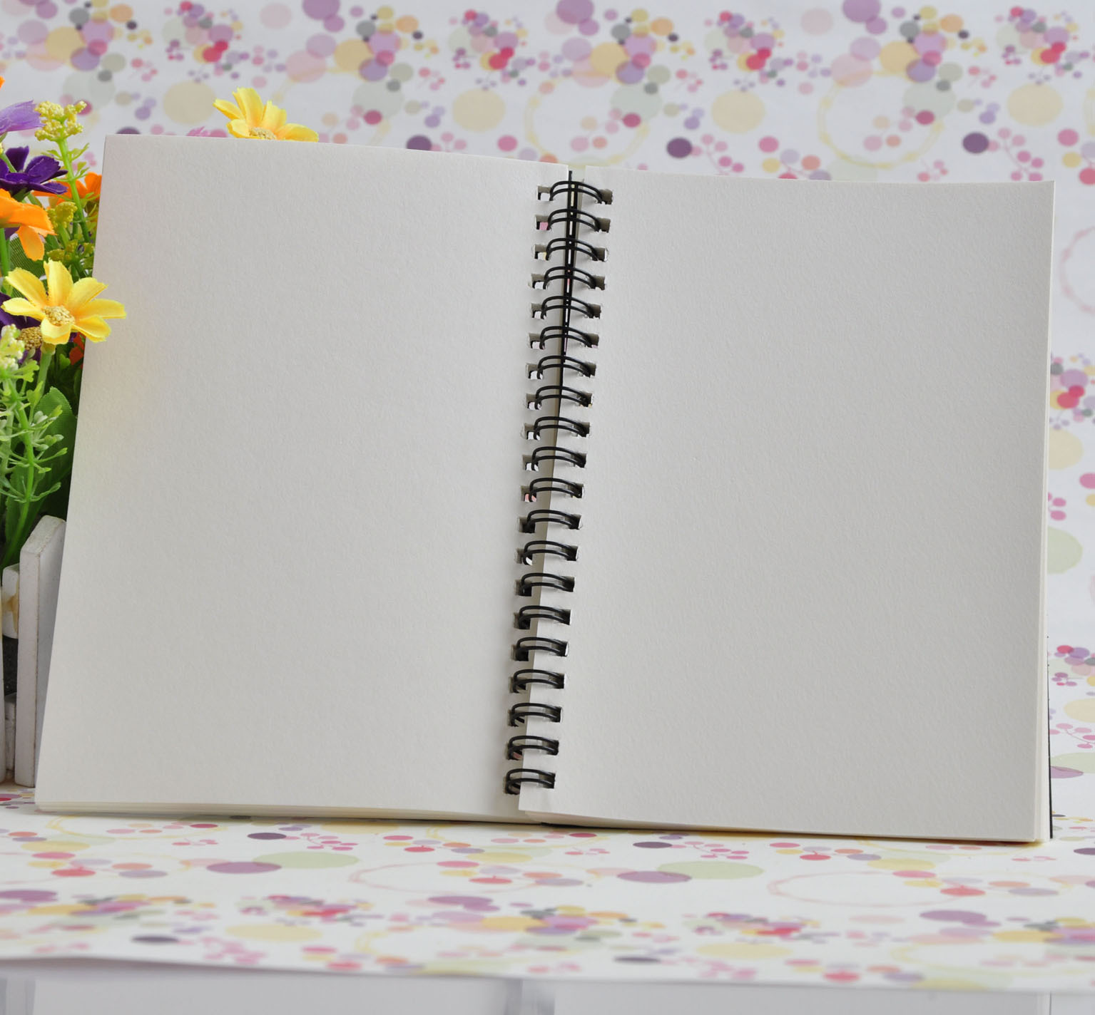 Factory Direct Sales Customizable Retro Kraft Paper Sketchbook Graffiti Blank Book Creative Coil Notebook