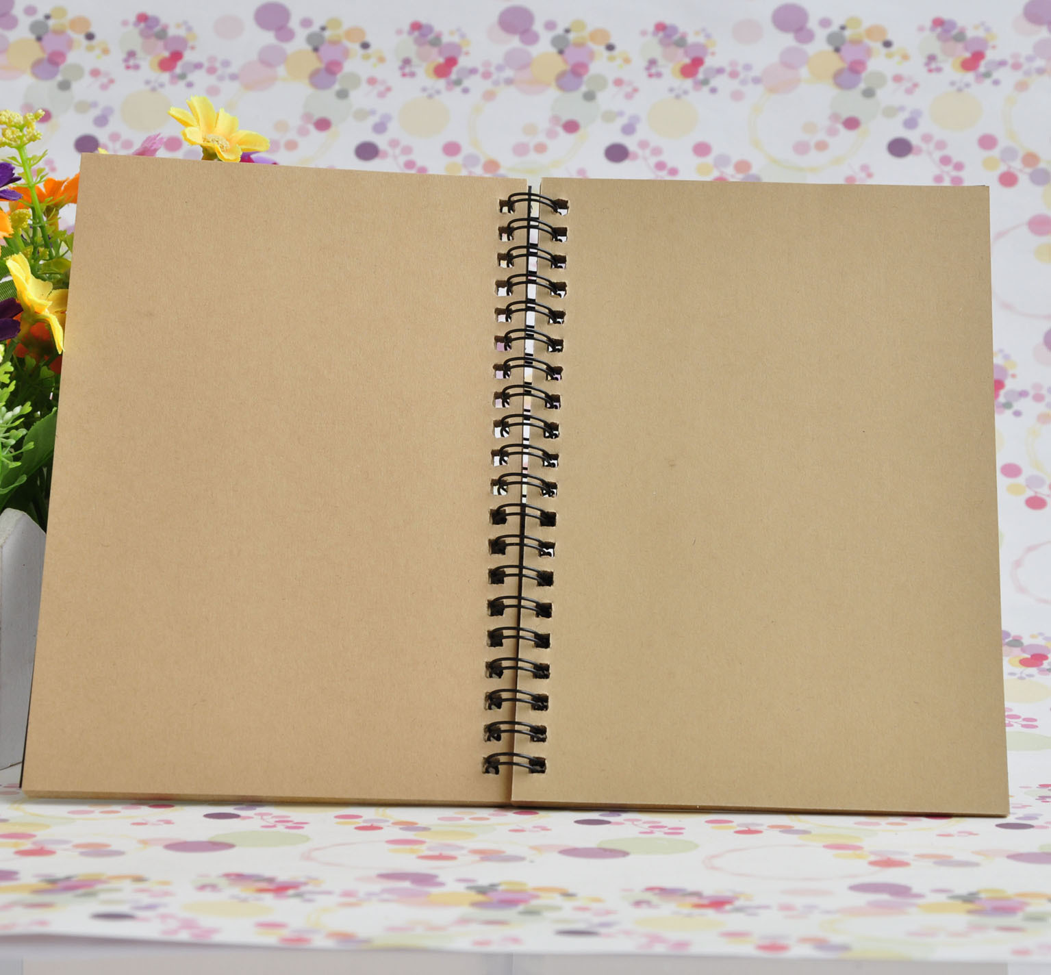 Factory Direct Sales Customizable Retro Kraft Paper Sketchbook Graffiti Blank Book Creative Coil Notebook
