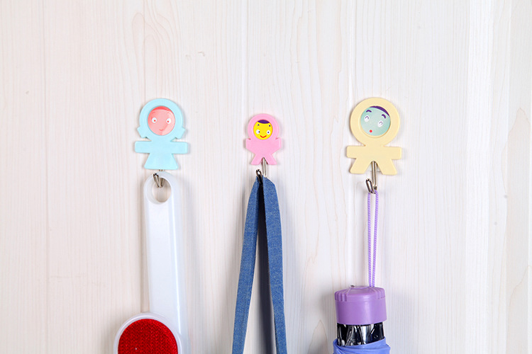 Kitchen Family of Three Creative Cute Hook Multi-Purpose Wall Mounted Hoy Bathroom Towel Sticky Hook 3 Pack