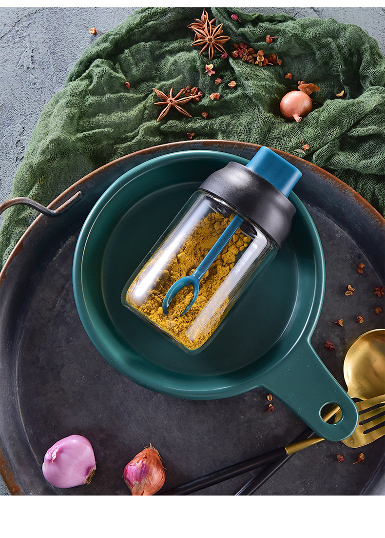 moistureproof seasoning bottle sealed glass seasoning bottle cap spoon integrated salt control pot oil pot seasoning pot moistureproof seasoning bottle sealed glass seasoning bottle cap spoon integrated salt control pot oil pot seasoning pot