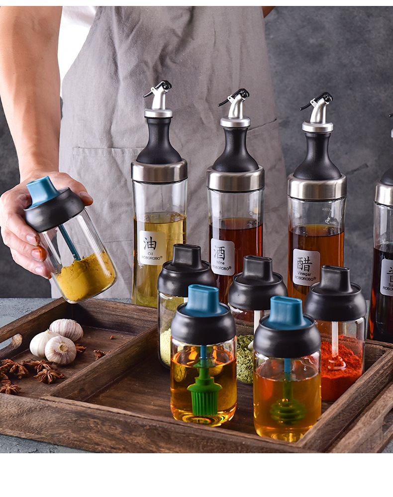 moistureproof seasoning bottle sealed glass seasoning bottle cap spoon integrated salt control pot oil pot seasoning pot moistureproof seasoning bottle sealed glass seasoning bottle cap spoon integrated salt control pot oil pot seasoning pot