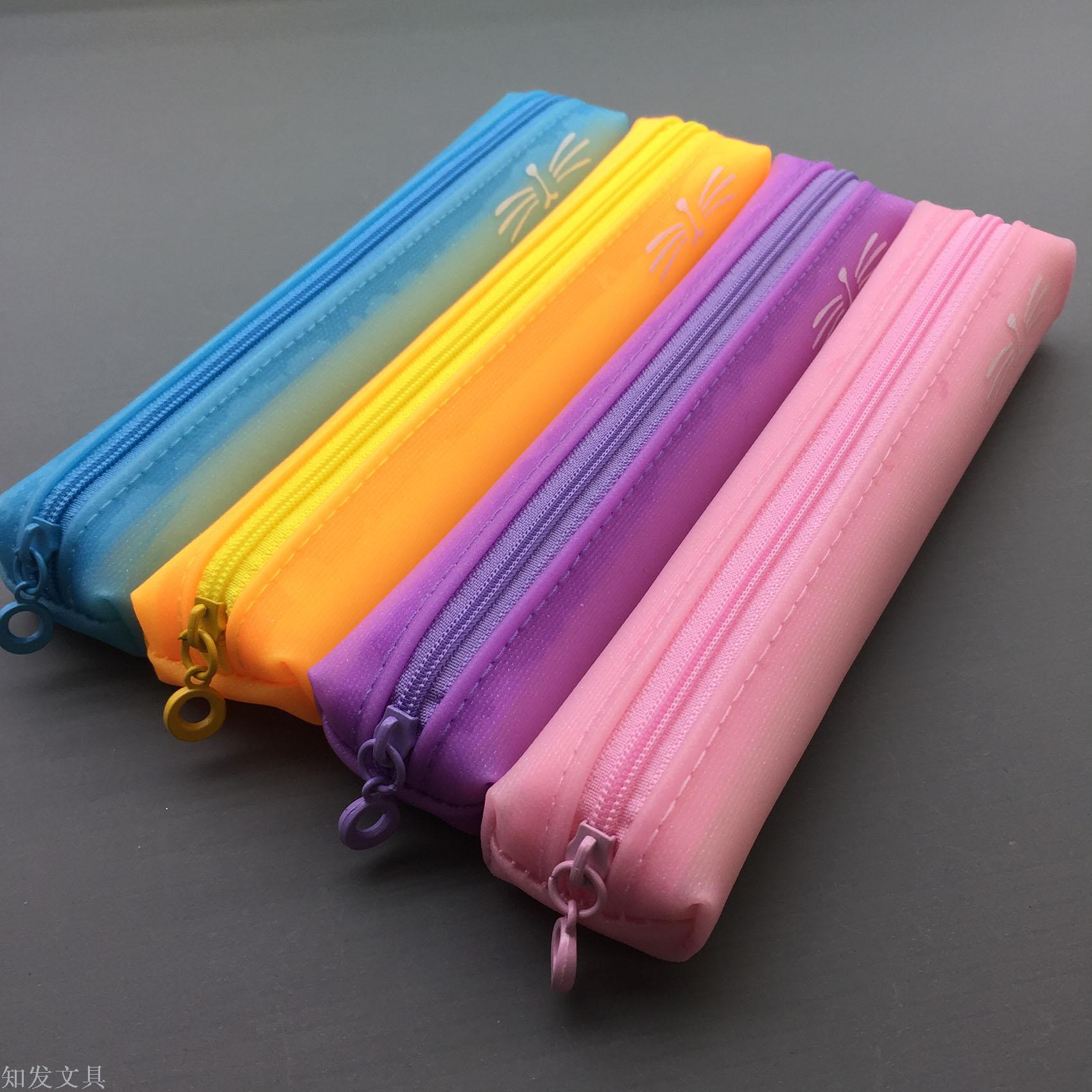Full star cartoon pen bag small and simple collection bag to cool bag charm bag.