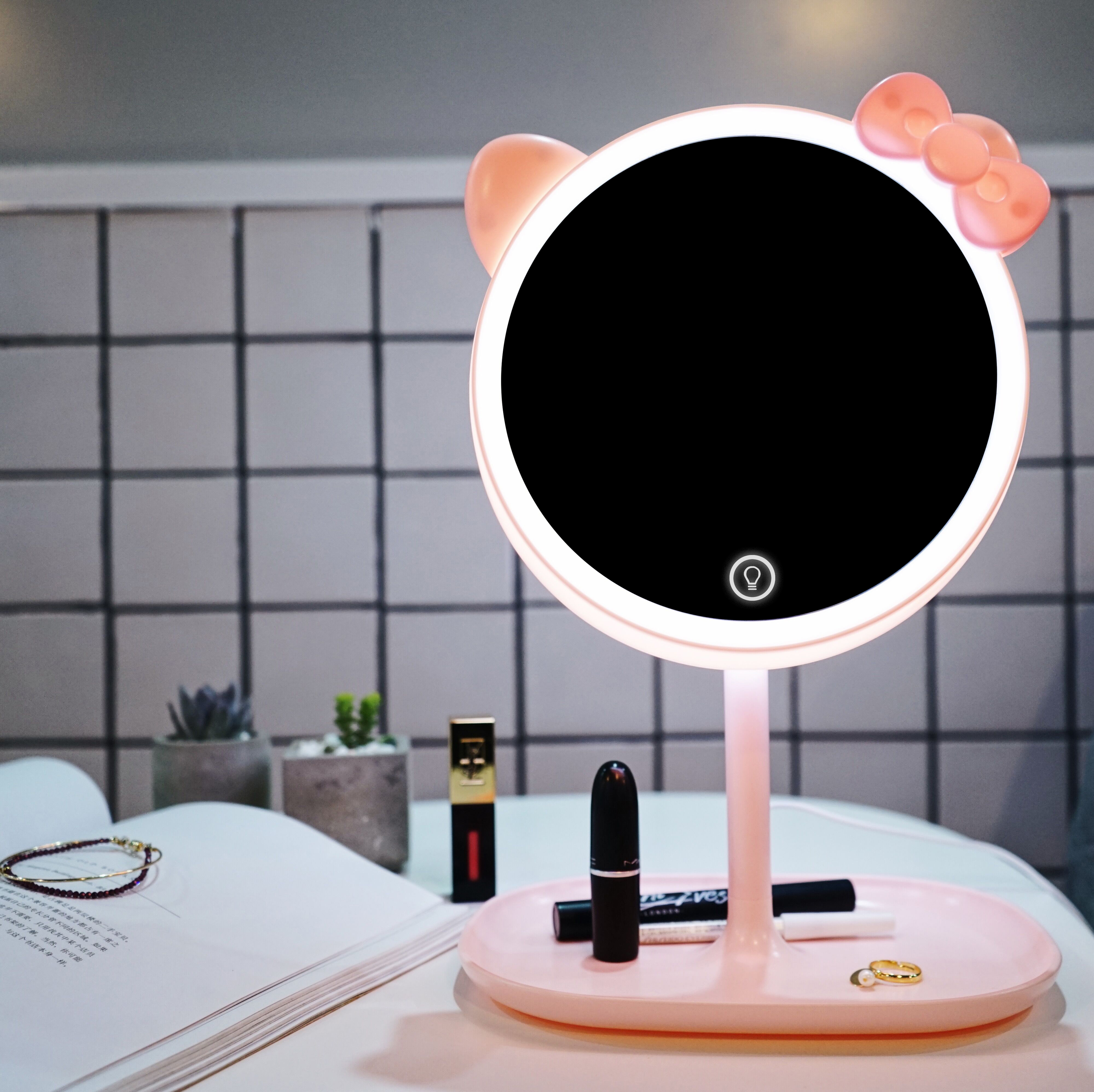 Makeup Mirror with Light Desktop Princess Mirror Table Lamp Dressing Mirror Clear Folding Large round Smart Makeup Mirror