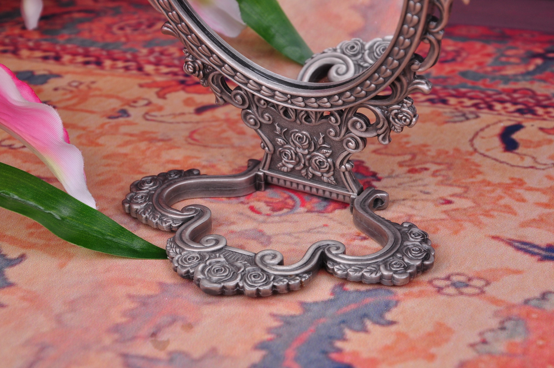 New-style zinc alloy antique double-sided dressing mirror creative crafts New-style zinc alloy antique double-sided dressing mirror creative crafts