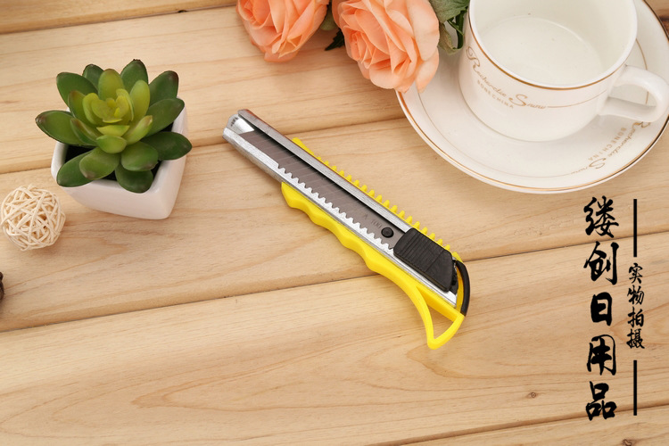 Factory Wholesale Large Art Knife Metal Cutter Paper Cutter Utility Knife Office Supplies Stationery Cut Paper Factory Wholesale Large Art Knife Metal Cutter Paper Cutter Utility Knife Office Supplies Stationery Cut Paper