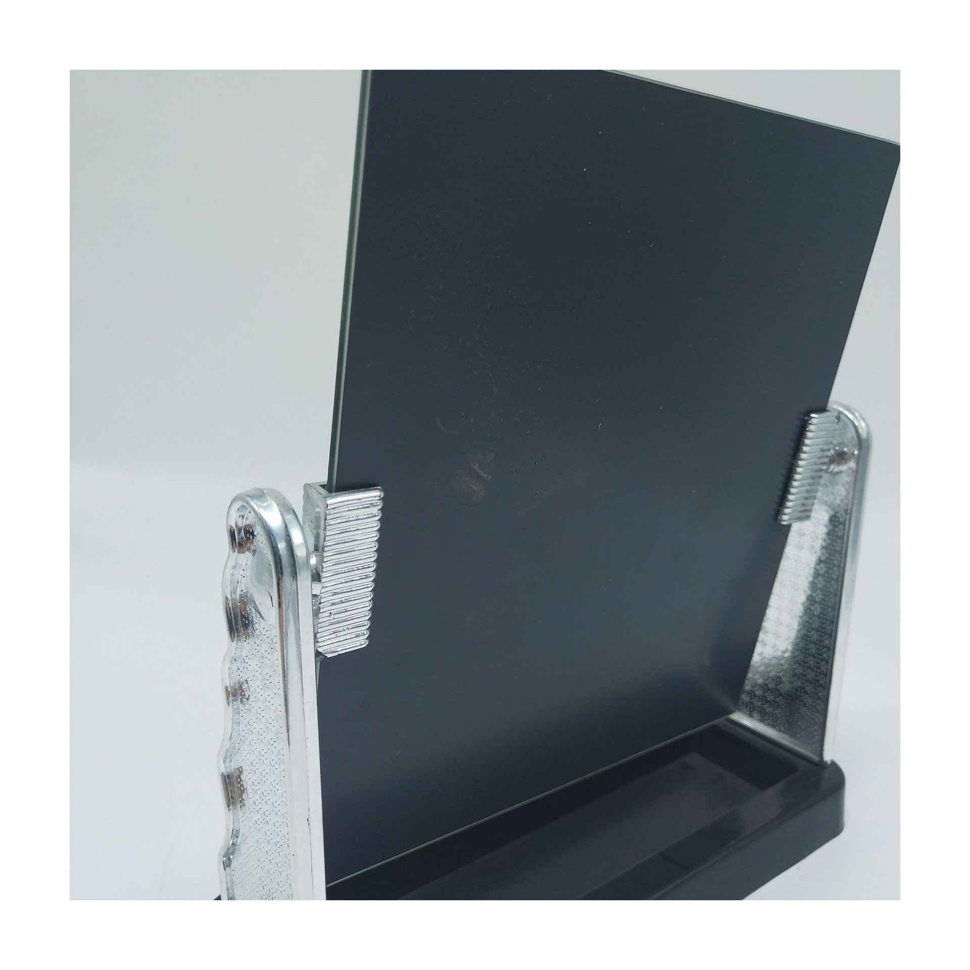 9.9 Yuan Stall Supply 1588 European Style Mirror Portable Desktop Flip Makeup Mirror Dressing Mirror Princess Mirror