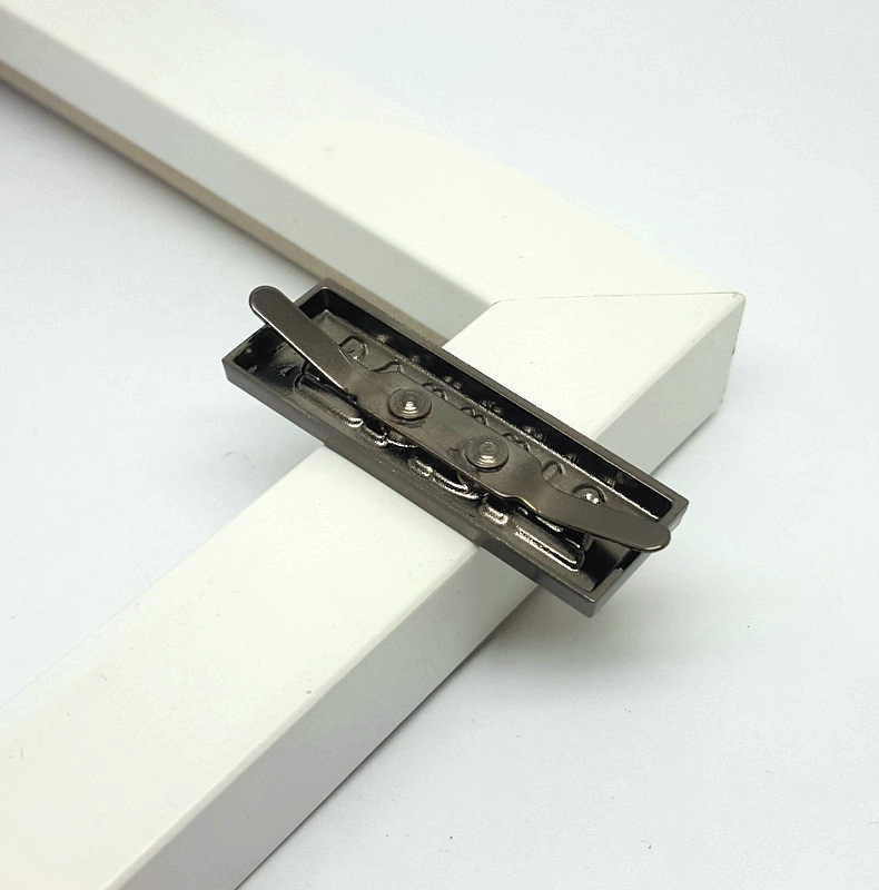 Factory Customized Alloy Jewelry Nameplate Customized Metal Hangtag Dressing Mirror Sign Processing Electroplating Metal Tag