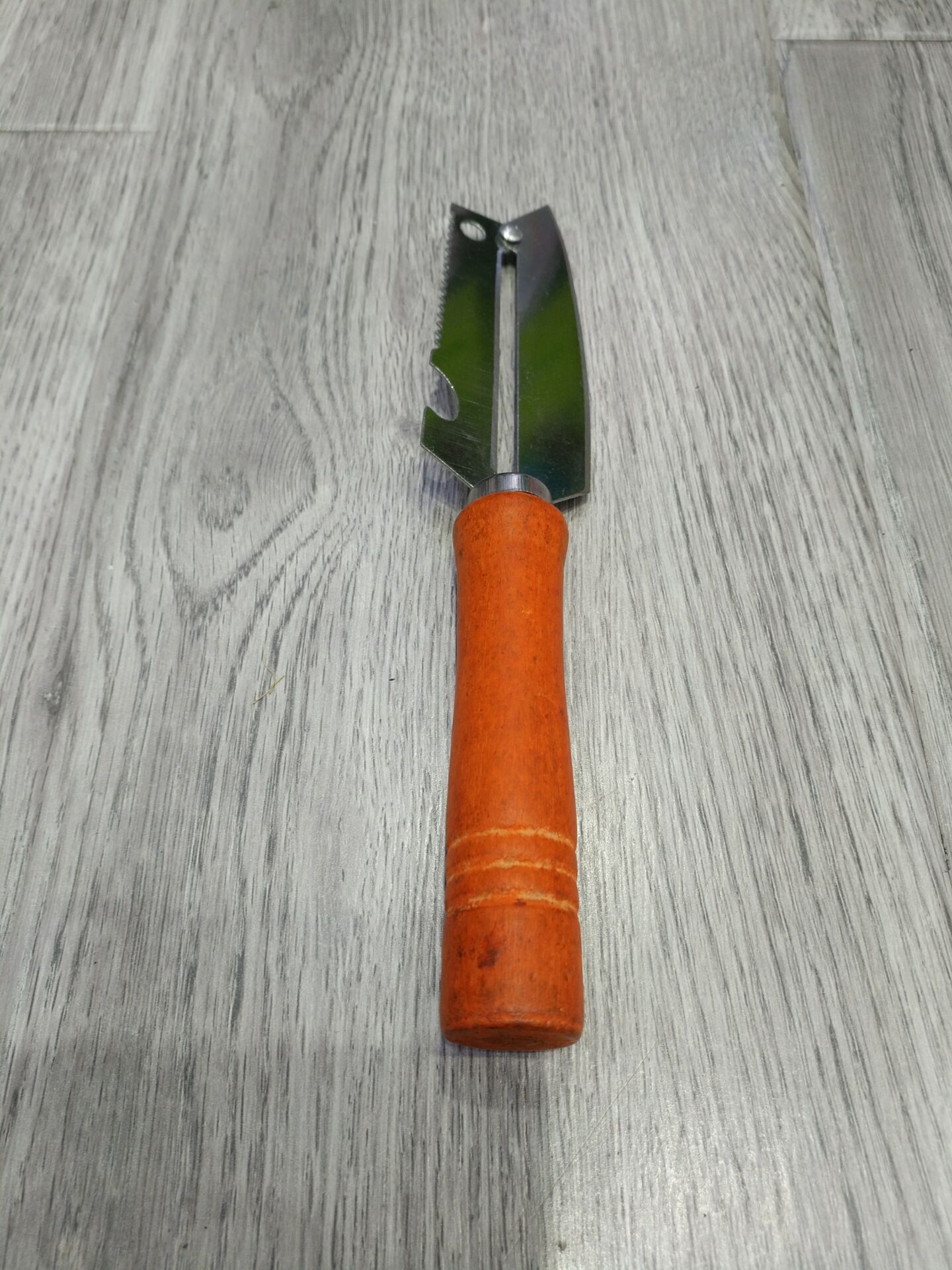 Stainless steel, the multi - purpose peeler cane fruit grater handle peeling knife fish scale grater kitchen utility