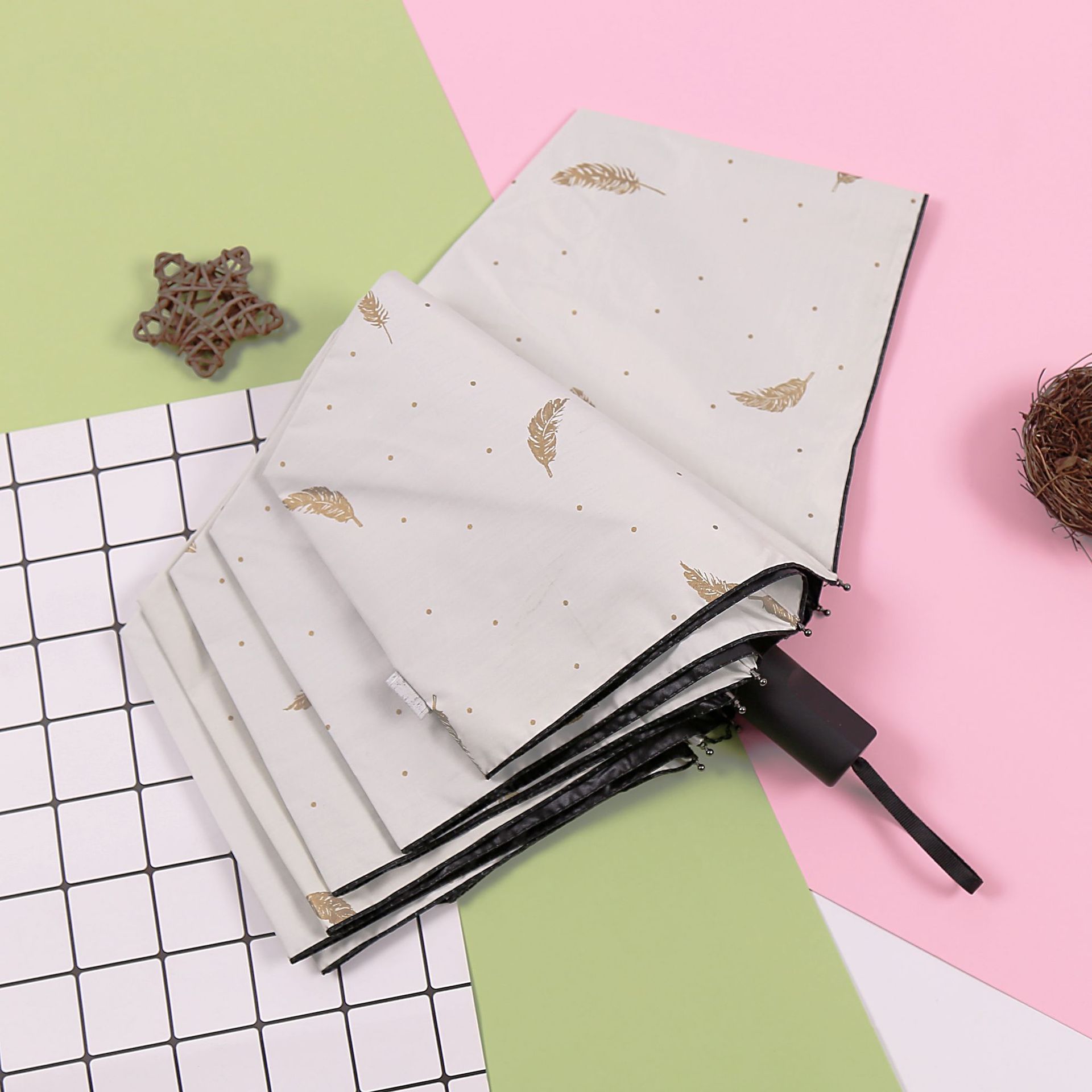 folding has the umbrella umbrella of Bronzed Feather Vinyl Sunshade Creative Small fresh and clear umbrella folding