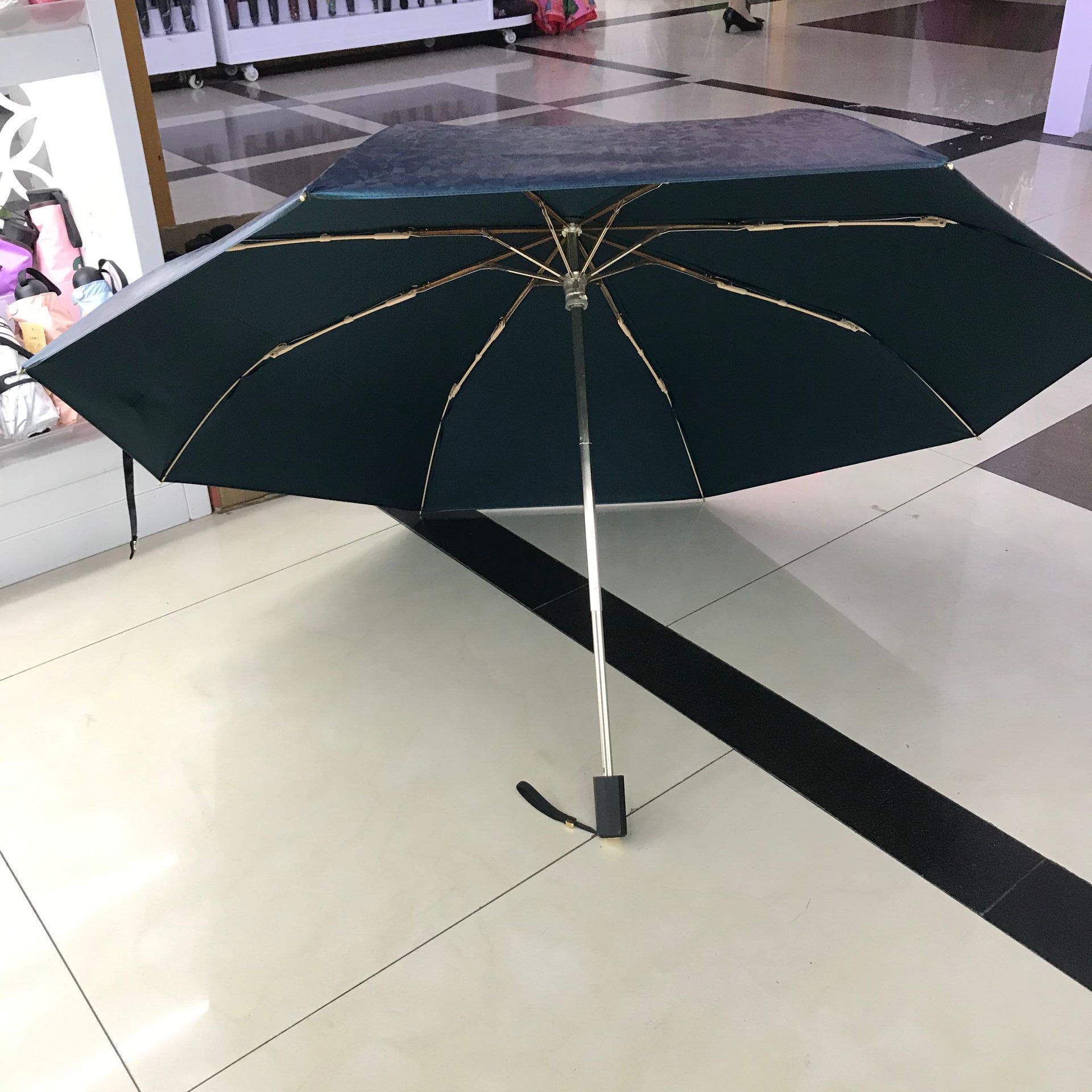 New Light Luxury Folding Umbrella Spot Factory Sales