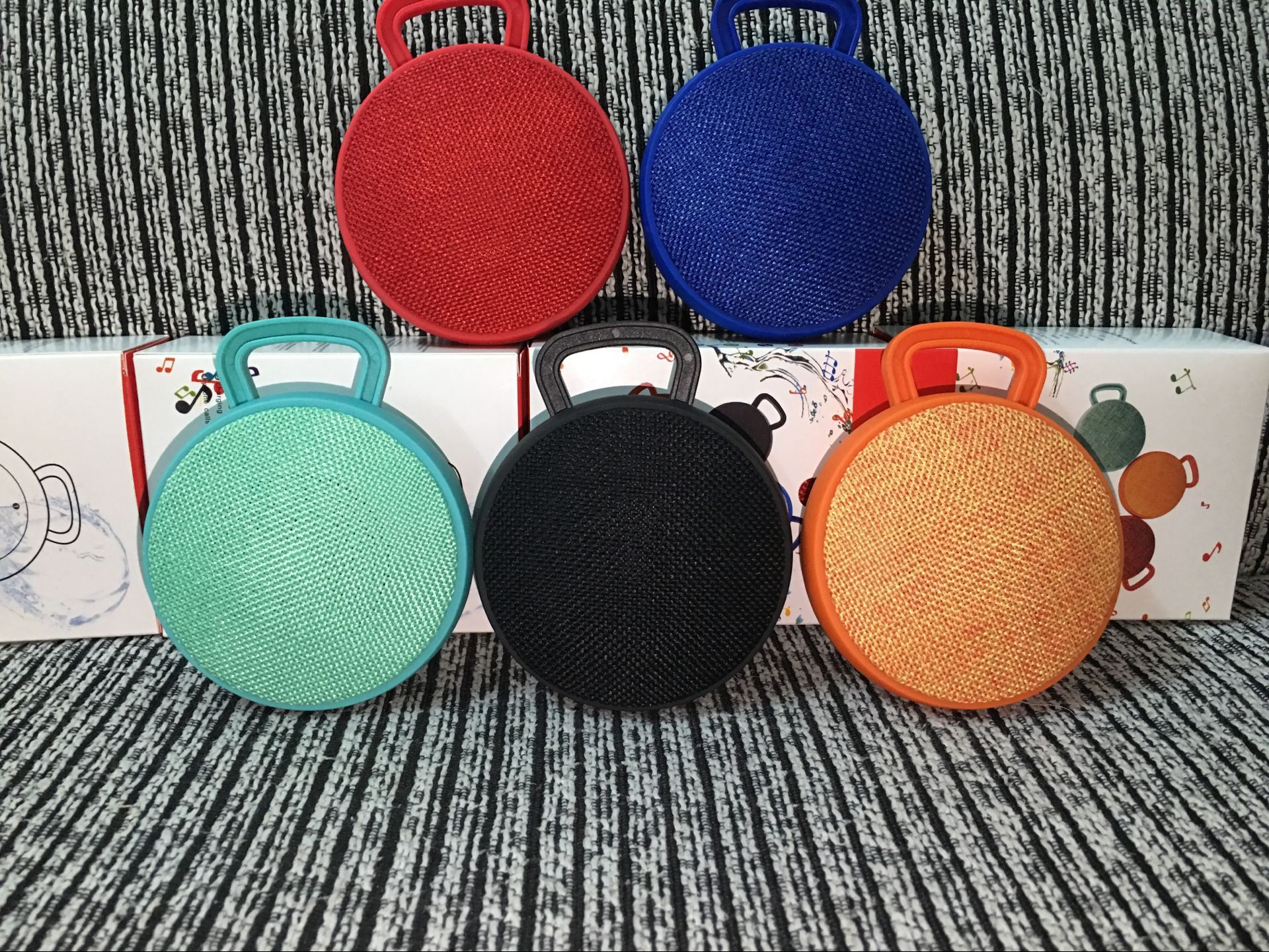 New Arrival Fabric Bluetooth Speaker Outdoor Portable Wireless MiniSpeaker Customized Electronic Gift Bluetooth Speaker New Arrival Fabric Bluetooth Speaker Outdoor Portable Wireless MiniSpeaker Customized Electronic Gift Bluetooth Speaker