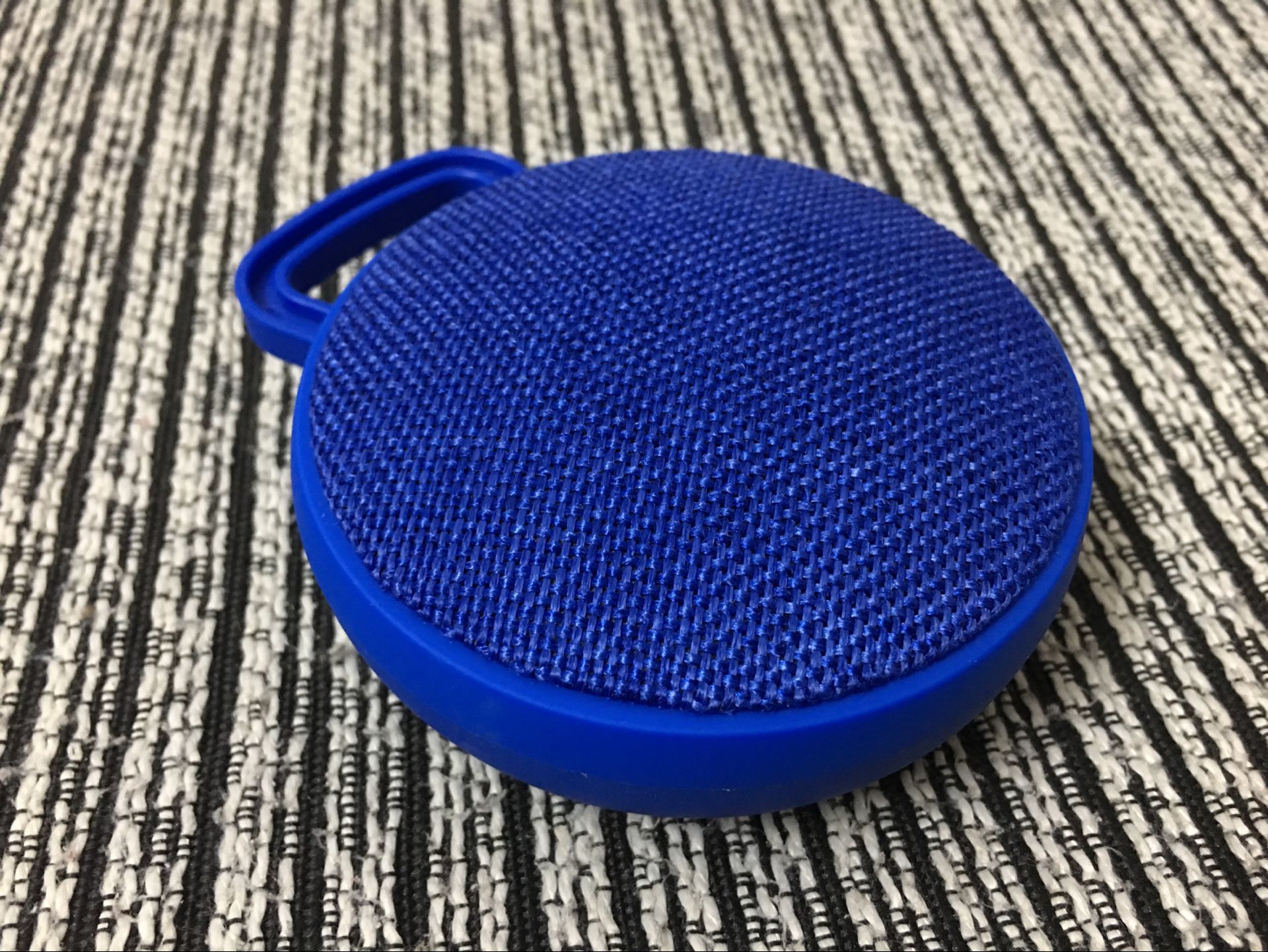 New Arrival Fabric Bluetooth Speaker Outdoor Portable Wireless MiniSpeaker Customized Electronic Gift Bluetooth Speaker New Arrival Fabric Bluetooth Speaker Outdoor Portable Wireless MiniSpeaker Customized Electronic Gift Bluetooth Speaker