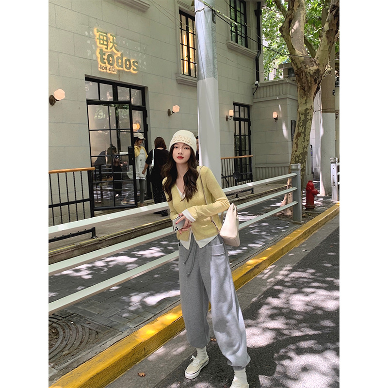Bei-Bei Zhang August 25, 18 O&#039;clock Sandwich Soft Candy ~ Fake Two-Piece Design Sweet Style Knitted Cardigan
