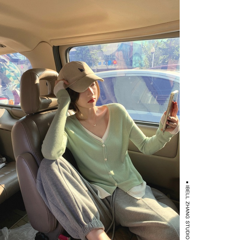 Bei-Bei Zhang August 25, 18 O'clock Sandwich Soft Candy ~ Fake Two-Piece Design Sweet Style Knitted Cardigan Bei-Bei Zhang August 25, 18 O'clock Sandwich Soft Candy ~ Fake Two-Piece Design Sweet Style Knitted Cardigan