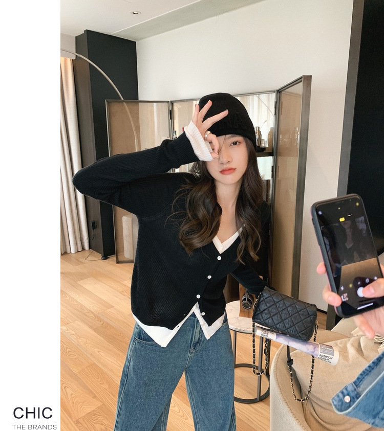 Bei-Bei Zhang August 25, 18 O'clock Sandwich Soft Candy ~ Fake Two-Piece Design Sweet Style Knitted Cardigan Bei-Bei Zhang August 25, 18 O'clock Sandwich Soft Candy ~ Fake Two-Piece Design Sweet Style Knitted Cardigan