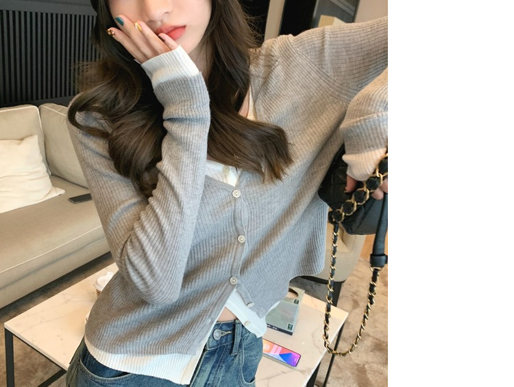 Bei-Bei Zhang August 25, 18 O'clock Sandwich Soft Candy ~ Fake Two-Piece Design Sweet Style Knitted Cardigan Bei-Bei Zhang August 25, 18 O'clock Sandwich Soft Candy ~ Fake Two-Piece Design Sweet Style Knitted Cardigan