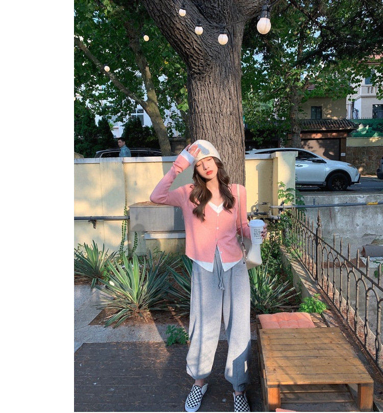 Bei-Bei Zhang August 25, 18 O'clock Sandwich Soft Candy ~ Fake Two-Piece Design Sweet Style Knitted Cardigan Bei-Bei Zhang August 25, 18 O'clock Sandwich Soft Candy ~ Fake Two-Piece Design Sweet Style Knitted Cardigan