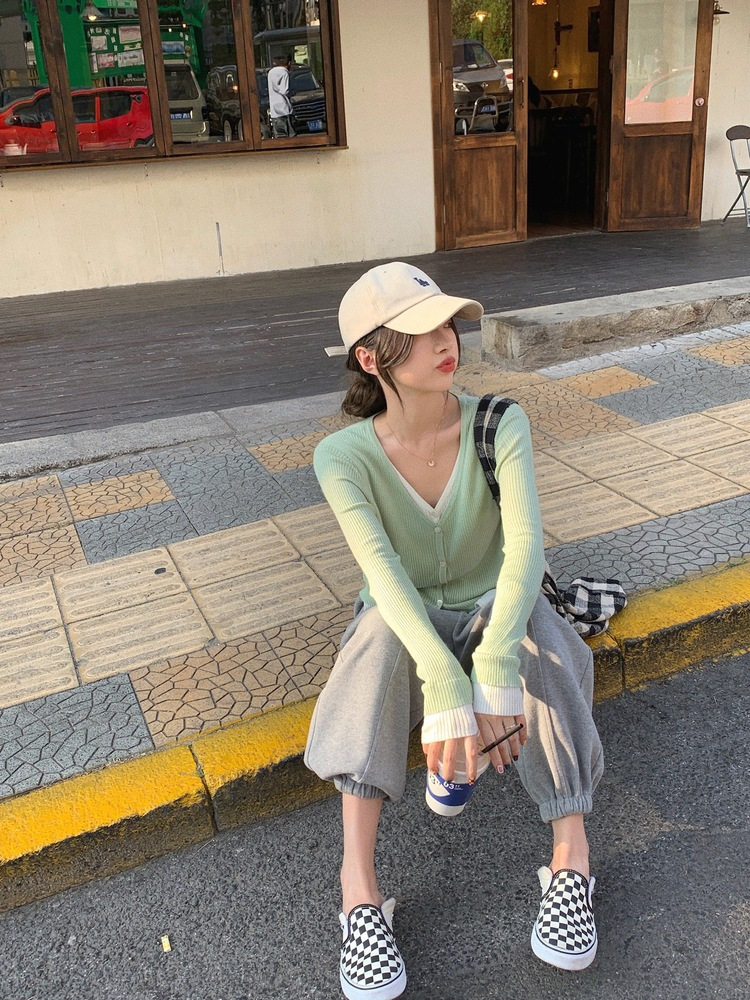 Bei-Bei Zhang August 25, 18 O'clock Sandwich Soft Candy ~ Fake Two-Piece Design Sweet Style Knitted Cardigan Bei-Bei Zhang August 25, 18 O'clock Sandwich Soft Candy ~ Fake Two-Piece Design Sweet Style Knitted Cardigan