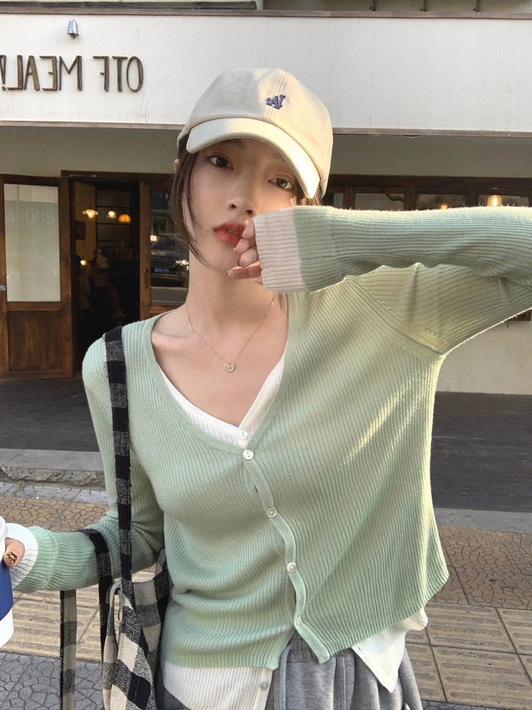 Bei-Bei Zhang August 25, 18 O'clock Sandwich Soft Candy ~ Fake Two-Piece Design Sweet Style Knitted Cardigan Bei-Bei Zhang August 25, 18 O'clock Sandwich Soft Candy ~ Fake Two-Piece Design Sweet Style Knitted Cardigan