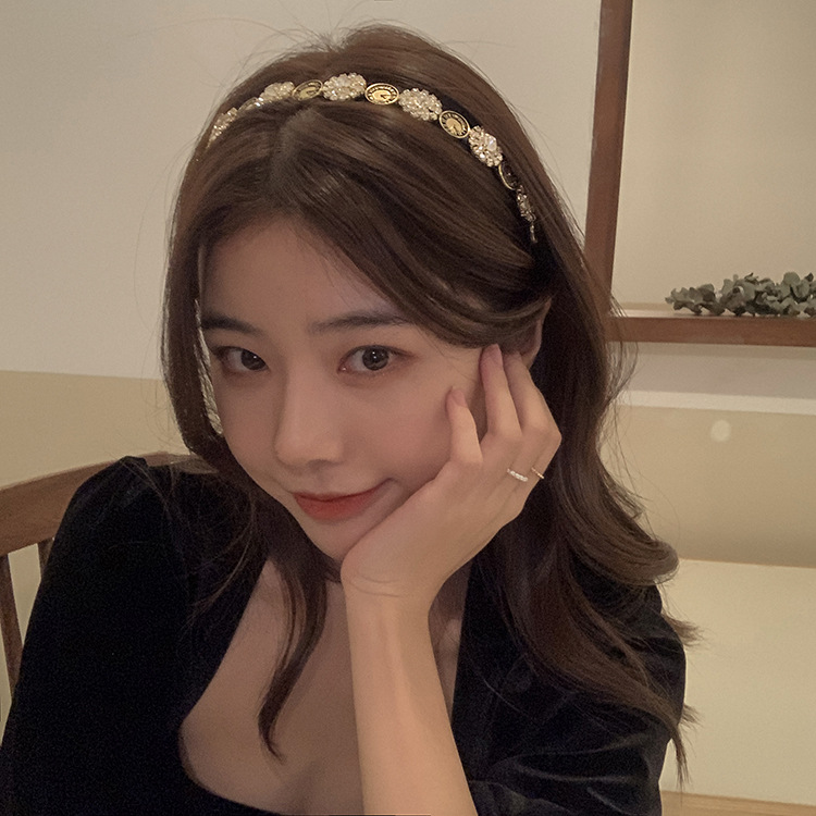 Retro Full Diamond Small Clock Personality Headband Female Light Luxury Minority Design Headband Versatile out Hair Fixer Hairpin Hair Ornaments
