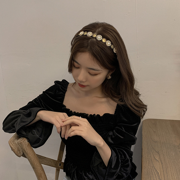 Retro Full Diamond Small Clock Personality Headband Female Light Luxury Minority Design Headband Versatile out Hair Fixer Hairpin Hair Ornaments