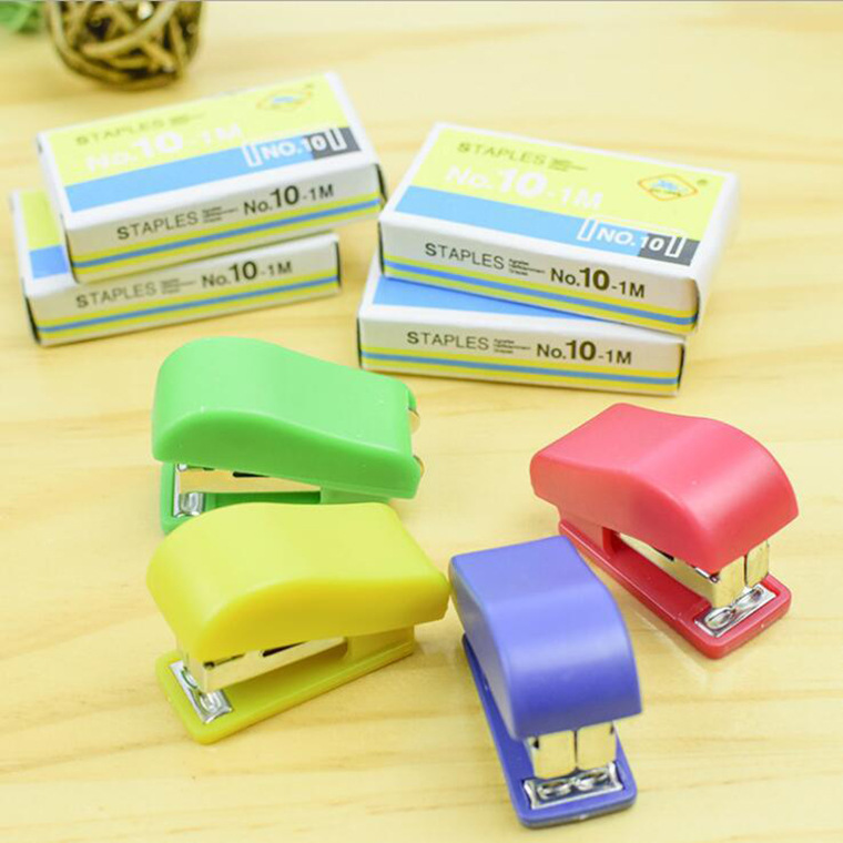 Small Stapler Mini Portable No. 10 Stitching Needle Creative Student Prize Home Office Cartoon Stapler