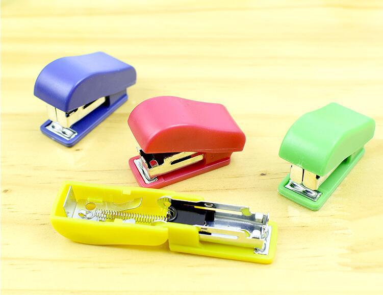 Small Stapler Mini Portable No. 10 Stitching Needle Creative Student Prize Home Office Cartoon Stapler