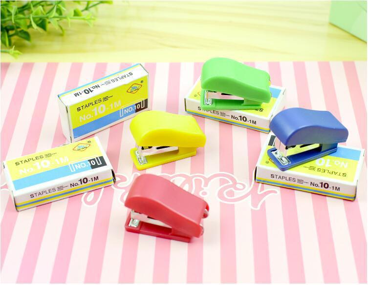 Small Stapler Mini Portable No. 10 Stitching Needle Creative Student Prize Home Office Cartoon Stapler