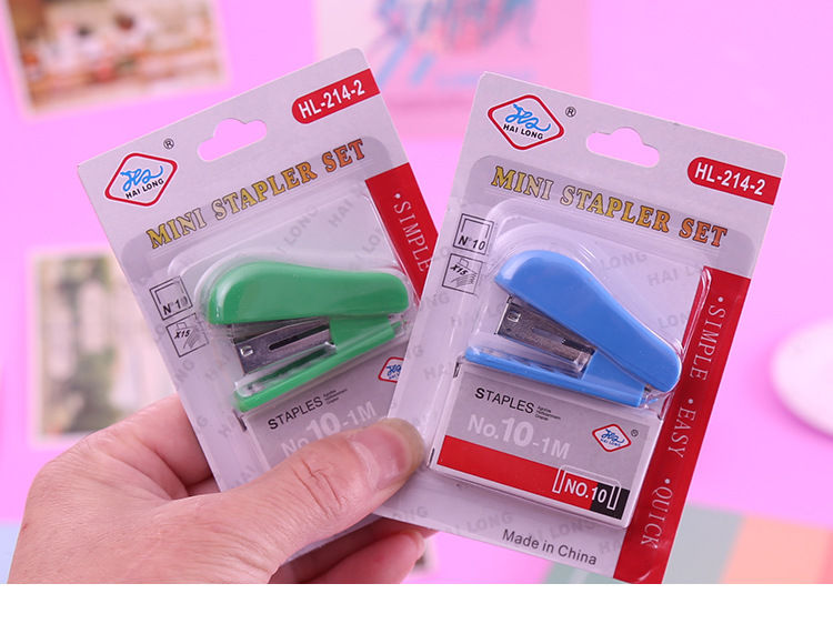 Cartoon Stapler Kit Cute Mini Stapler 10# Staple Office Supplies Student Prize Small Gift Cartoon Stapler Kit Cute Mini Stapler 10# Staple Office Supplies Student Prize Small Gift
