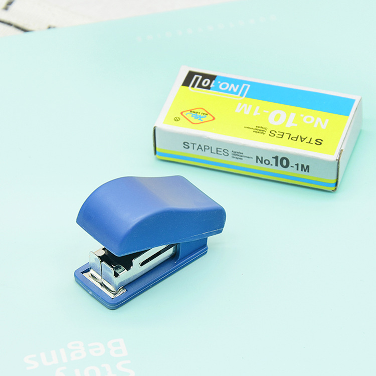 Factory Direct Sales Mini Stapler Small Gift Stapler Creative Style Customized Style Plastic Stapler