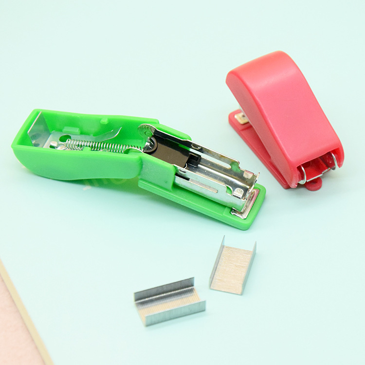 Factory Direct Sales Mini Stapler Small Gift Stapler Creative Style Customized Style Plastic Stapler Factory Direct Sales Mini Stapler Small Gift Stapler Creative Style Customized Style Plastic Stapler