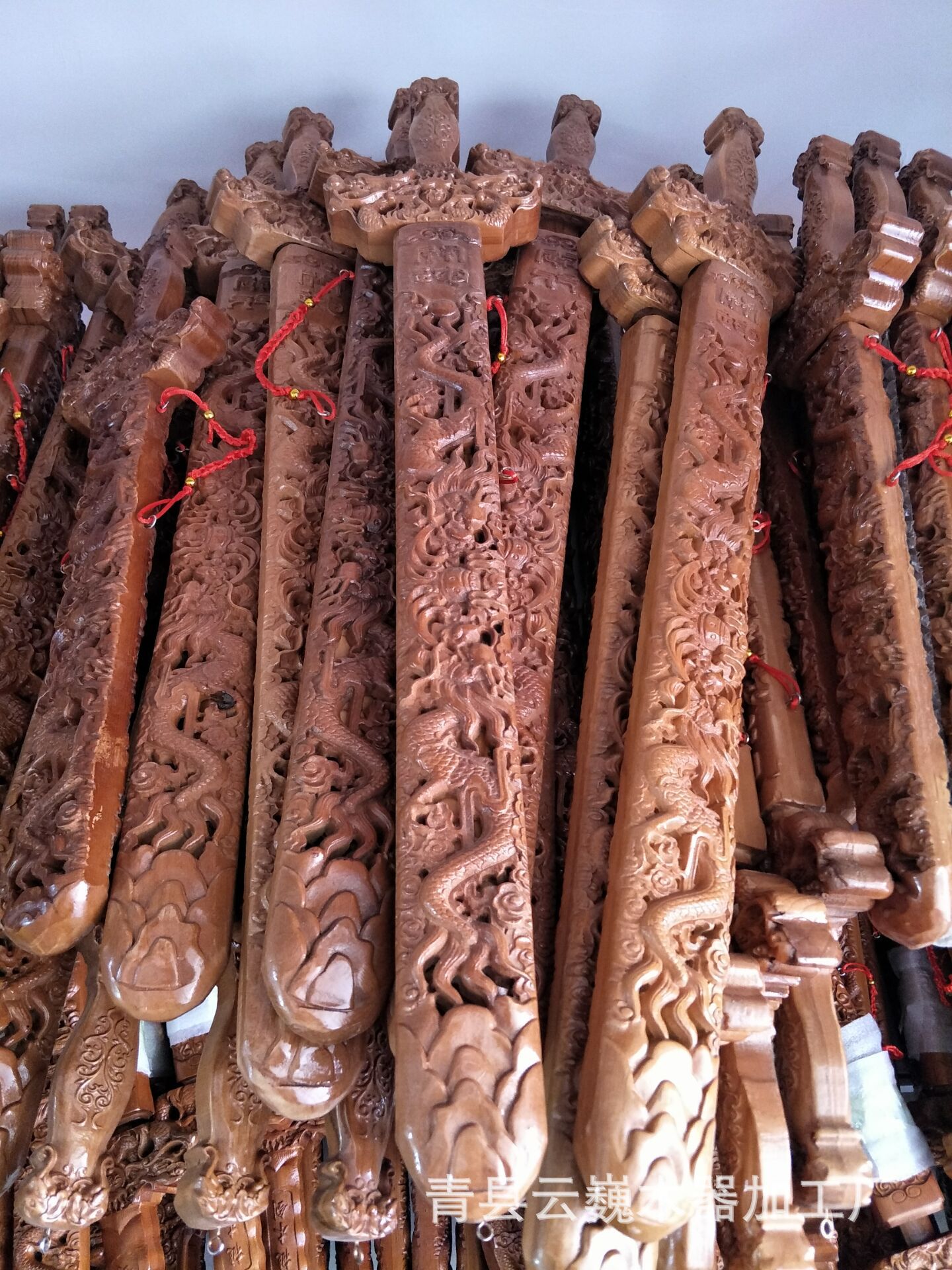 Feicheng Peach Wood Sword Peach Axe Scenic Spot Stall Crafts Peach Wood Sword Carved Solid Wood Peach Crutches