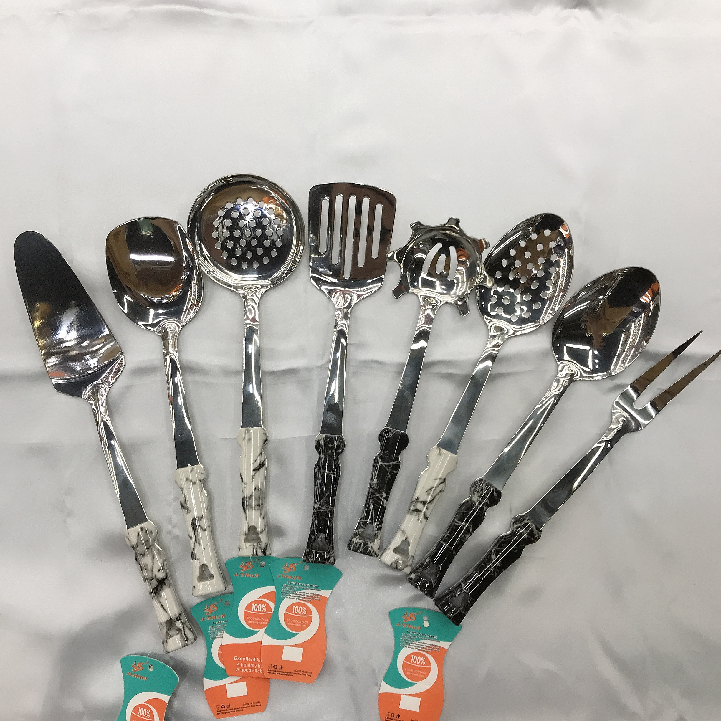 Factory Direct Sales Non-Magnetic Stainless Steel Kitchenware New Injection Molding  Colander Long Tongue Spoon 