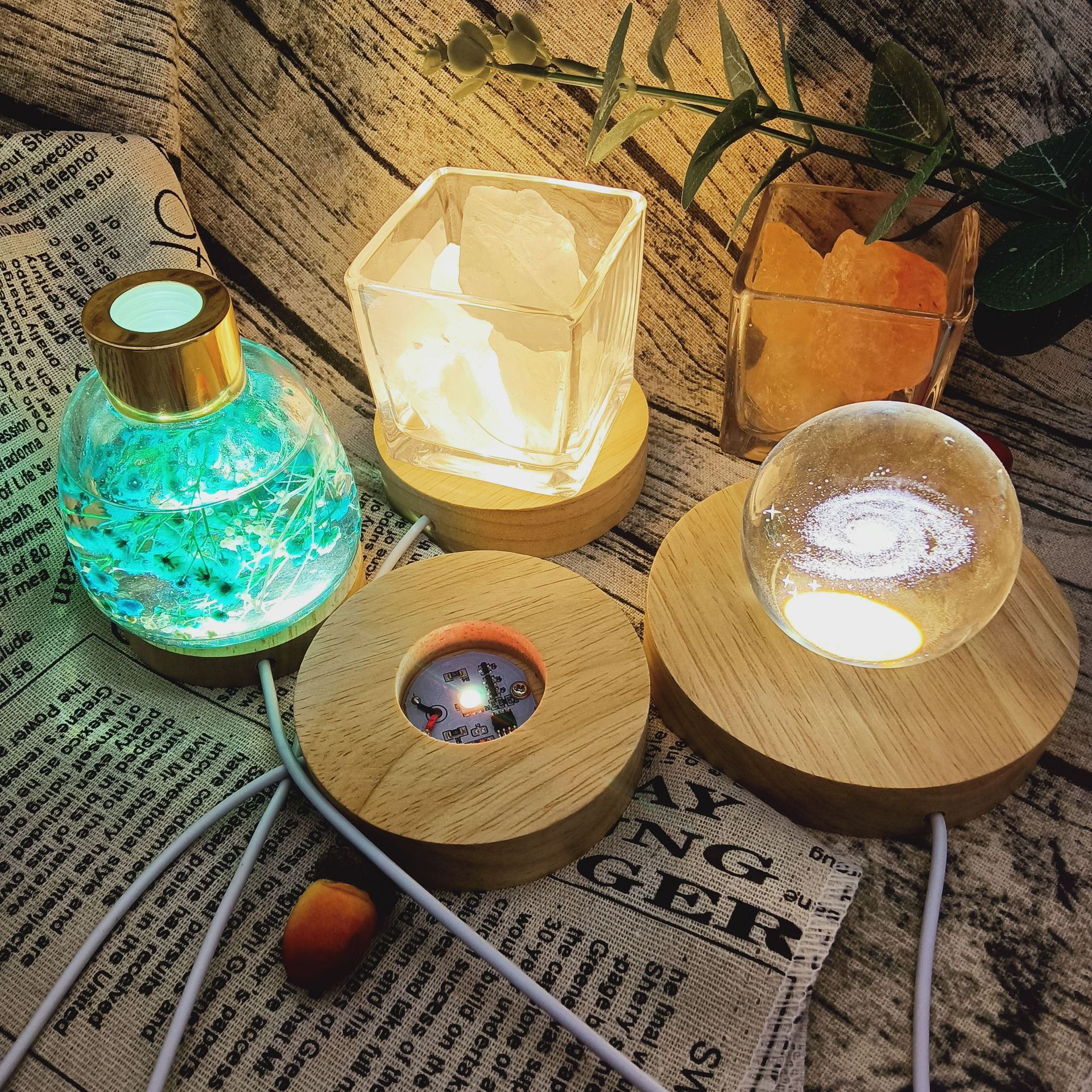 USB Crystal 3D Carved Wooden Base Solid Wood LED Luminous Lamp Holder Creative Fashion Crafts Small Night Lamp Ornaments