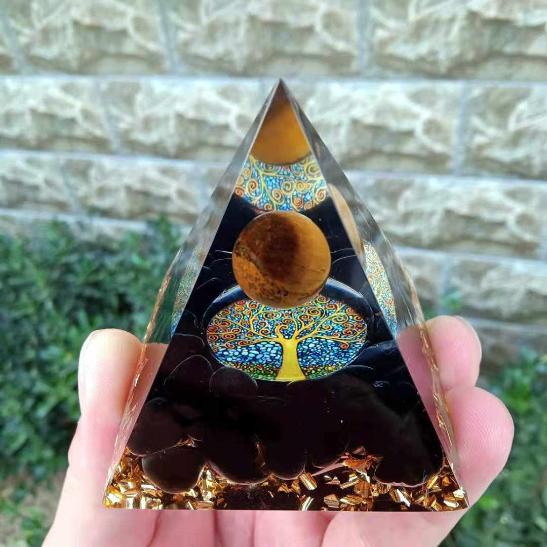 Foreign Trade Crystal Ball Pyramid Ornament Gravel Epoxy Resin Crafts Home Office Car Decoration