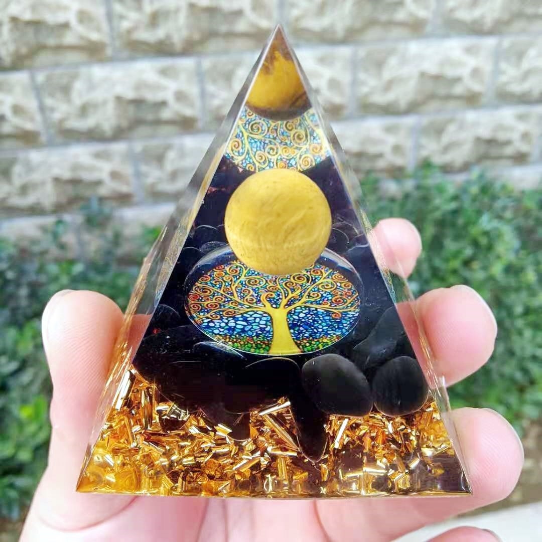 Foreign Trade Crystal Ball Pyramid Ornament Gravel Epoxy Resin Crafts Home Office Car Decoration